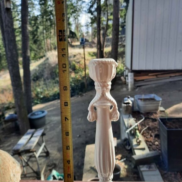 Vintage Ethan Allen Fine Porcelain Candlesticks Made in Italy - Picture 6 of 6